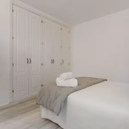 Magnifico Apto En Puerto Banus * Piscina * Parking *