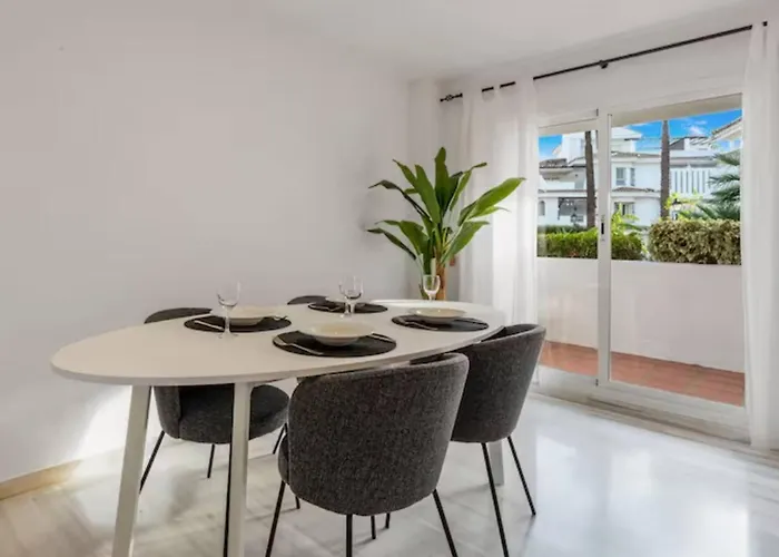 Magnifico Apto En Puerto Banus * Piscina * Parking *