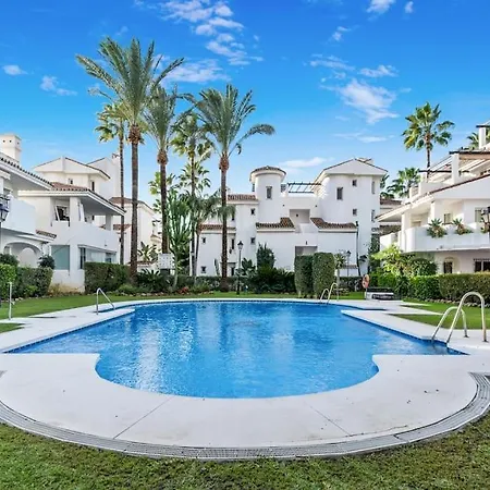 Magnifico Apto En Puerto Banus * Piscina * Parking Apartamento *