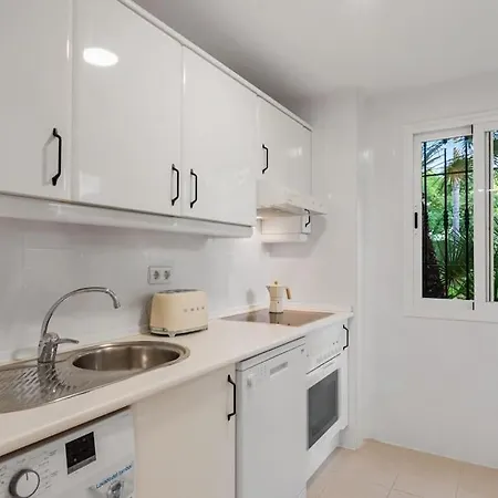 Apartamento Magnifico Apto En Puerto Banus * Piscina * Parking