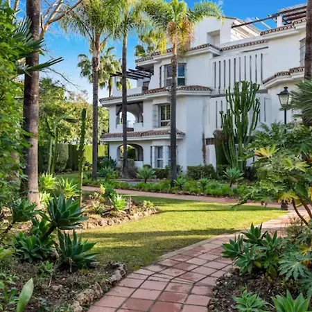 Magnifico Apto En Puerto Banus * Piscina * Parking Apartamento *