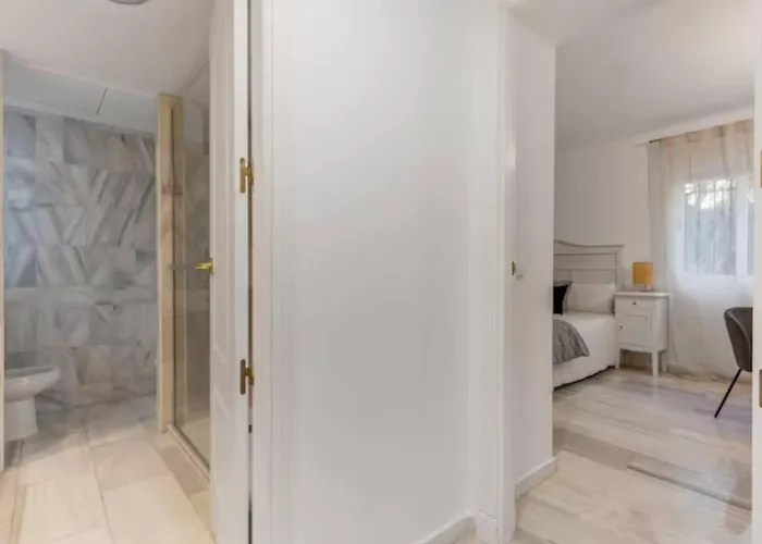 Magnifico Apto En Puerto Banus * Piscina * Parking شقة