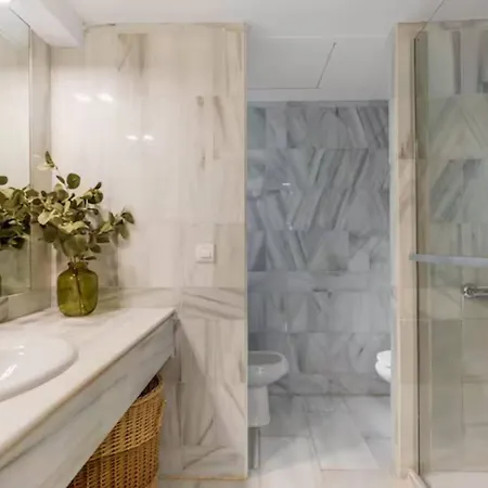 Magnifico Apto En Puerto Banus * Piscina * Parking דירה