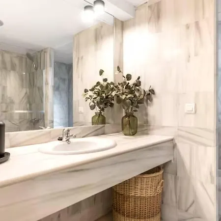 Magnifico Apto En Puerto Banus * Piscina * Parking דירה